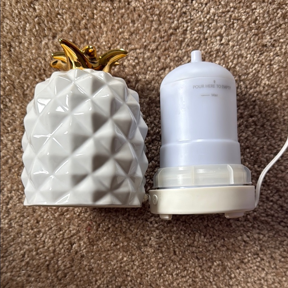 Better Homes And Gardens White and Gold Aroma Diffuser - Picture 3 of 6